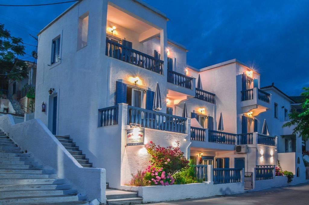 Villa Pitsa バトシ エクステリア 写真