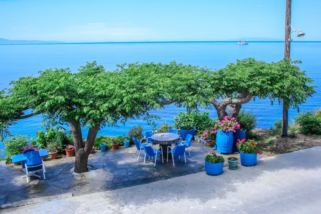 Villa Pitsa バトシ エクステリア 写真